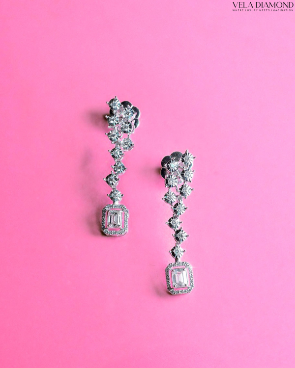 ต่างหูเพชร Vela Emerald Drop Diamond