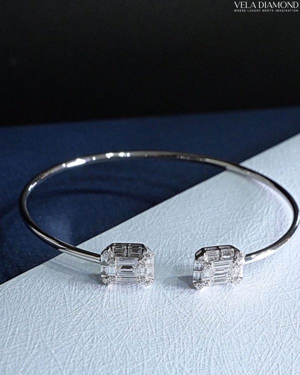 Vela Emerald-Cut Illusion Diamond Bangle