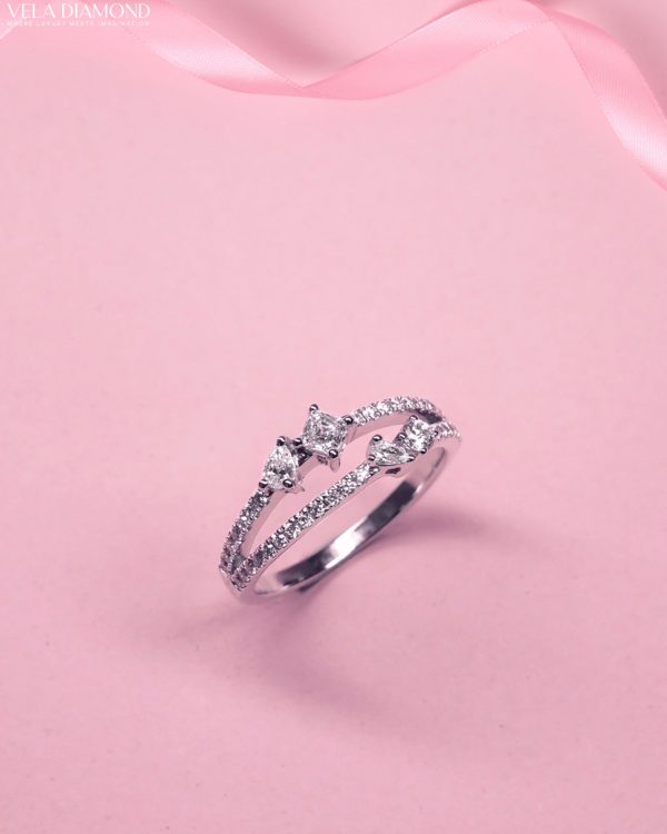 แหวน Asscher & Pear Diamond Ring