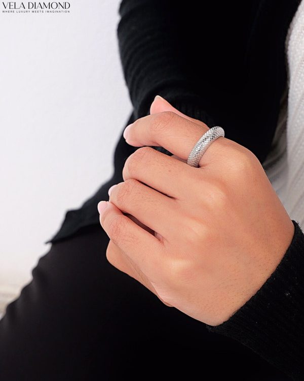 แหวน Patterned Ring in 18k white gold - Image 2