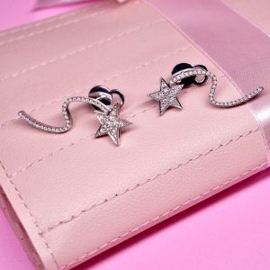 ต่างหูเพชร Luminous Star Diamond
