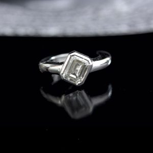Vela Emerald Cut Diamond Earcuff
