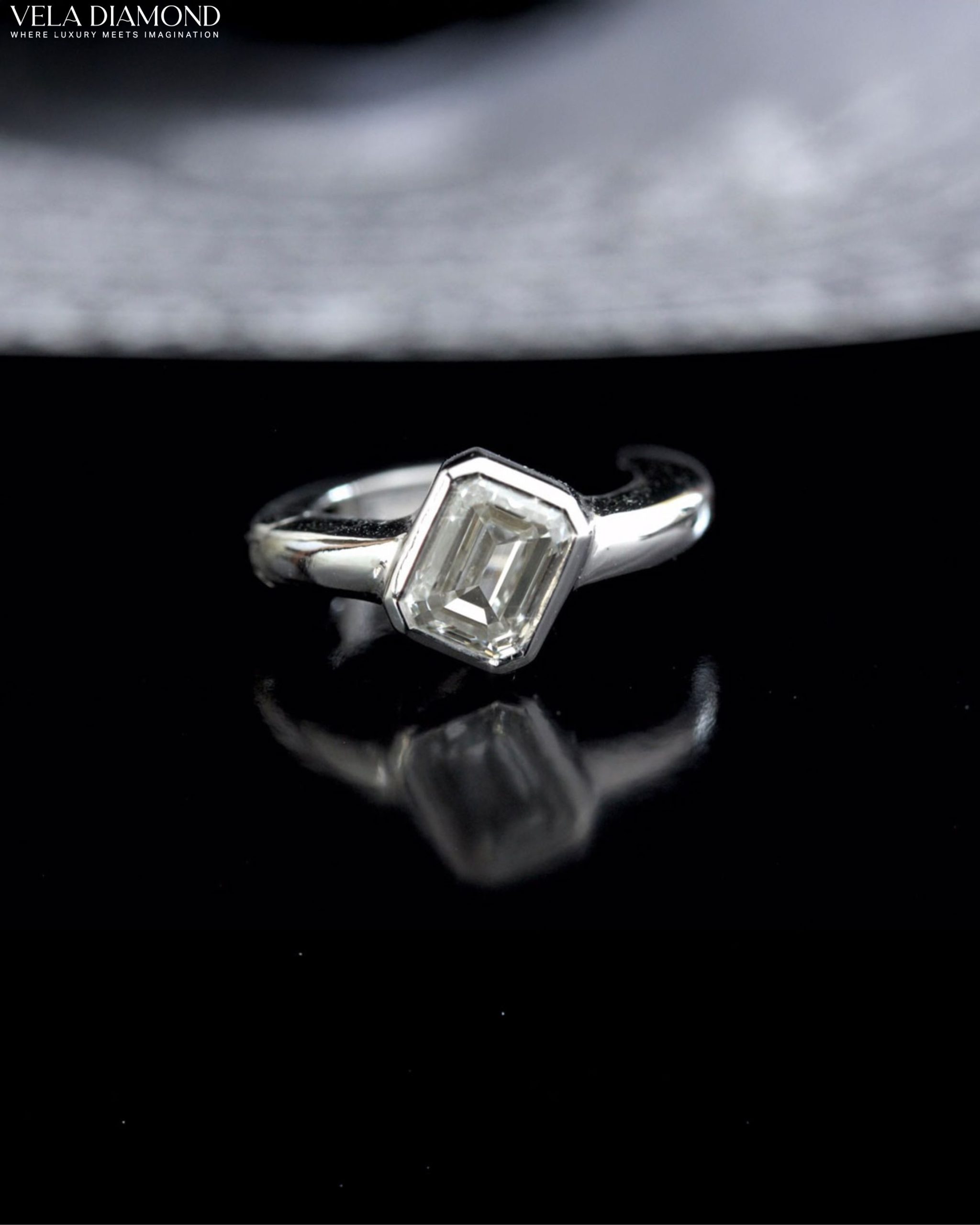Vela Emerald Cut Diamond Earcuff