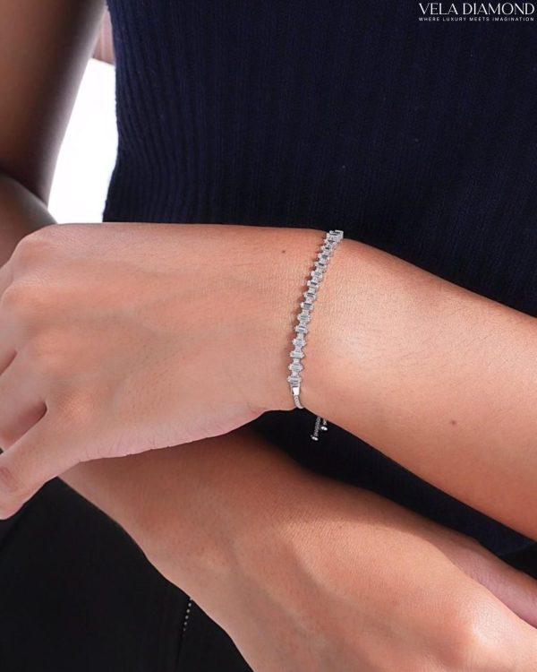 สร้อยข้อมือ Vela Glide Diamond Bracelet (Made to Order) - Image 3