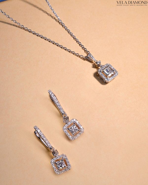 ต่างหู Vela Sparkle Square Short Drop Earrings - Image 4