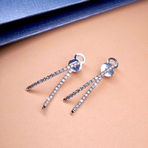 ต่างหูเพชร Vela Minimal Twist