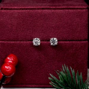 ต่างหูเพชร Classic Spark Stud Earrings