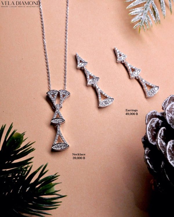 สร้อยคอจี้เพชร Vela Festive Shine Necklace - Image 3