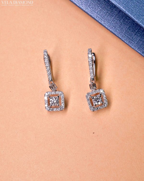 ต่างหู Vela Sparkle Square Short Drop Earrings