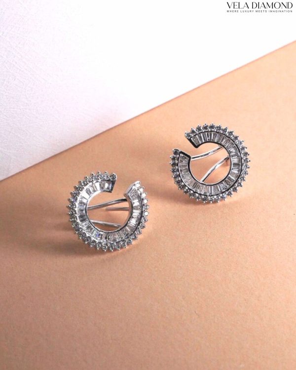 Vela Lune Curve Diamond Earrings