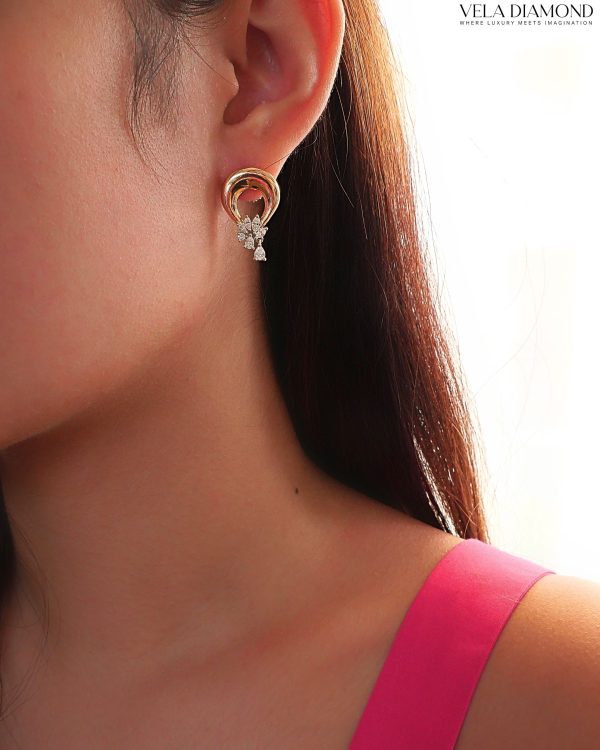 ต่างหูเพชร Fancy Floral Diamond Earrings - Image 2