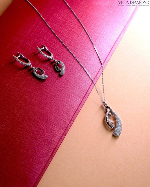 ต่างหูเพชร Curve Drop Earrings - Image 3