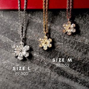 สร้อยคอจี้เพชร Pear Diamond Flower Pendant (Medium)