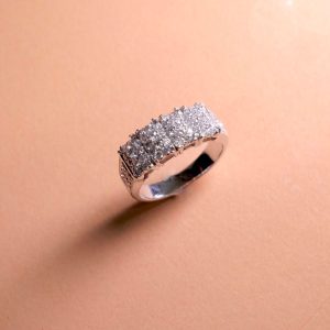 แหวนเพชร Bold Block Ring