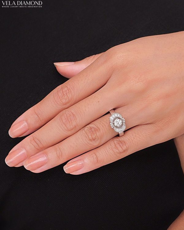 แหวนเพชร Sweet Embrace Ring - Image 2