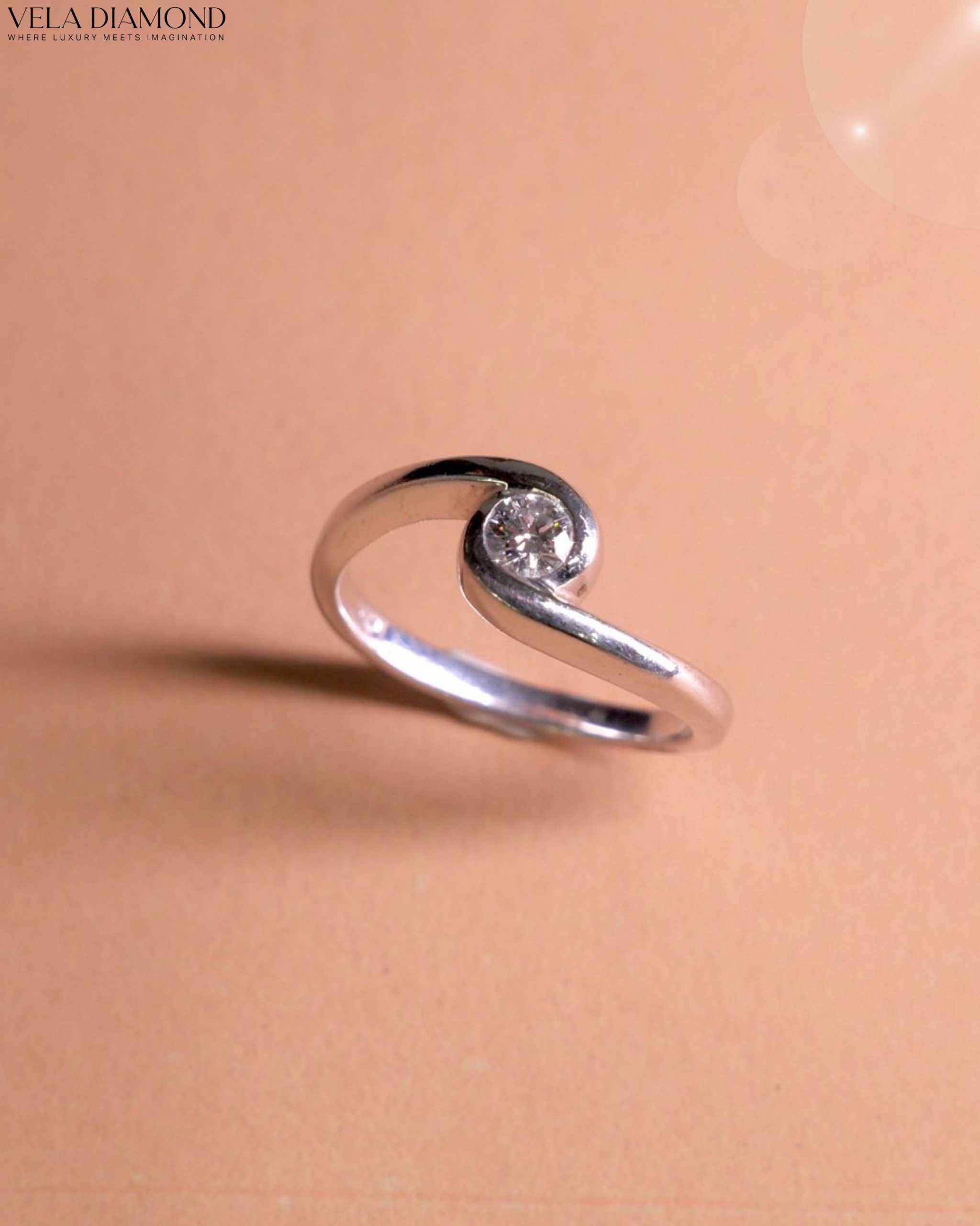แหวนเพชร Twisted Solitaire Engagement Ring