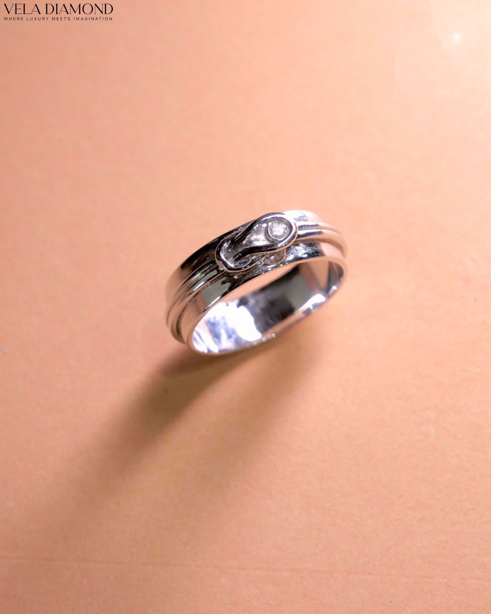 แหวนเพชร Modern Touch Ring