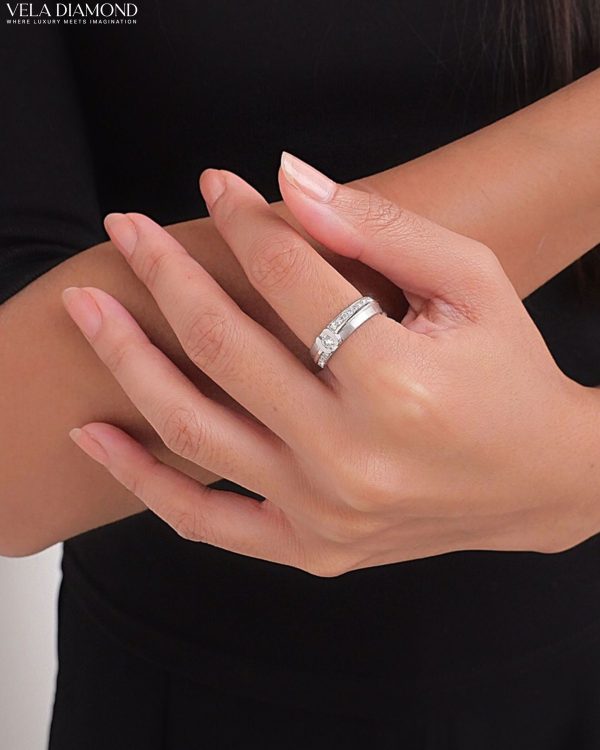 แหวนเพชร Timeless Side-Set Diamond Ring - Image 2