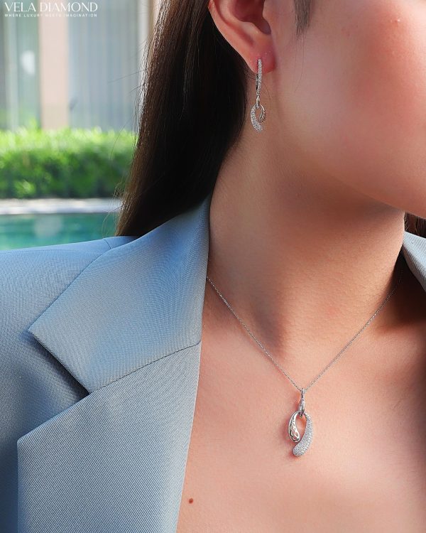 ต่างหูเพชร Curve Drop Earrings - Image 4