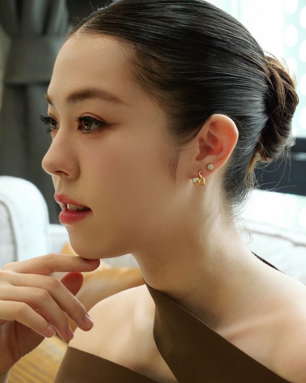 ต่างหูเพชร Adorn Round Diamond Stud Earrings — Adorn Collection - Image 2