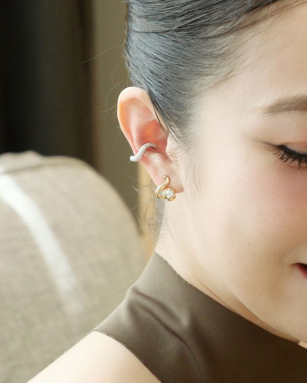Adorn Pavé Diamond Earcuff — Adorn Collection - Image 2