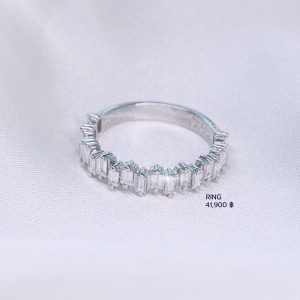 Vela Baguette Diamond Band